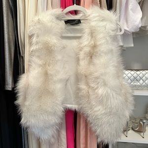 Akira faux fur vest